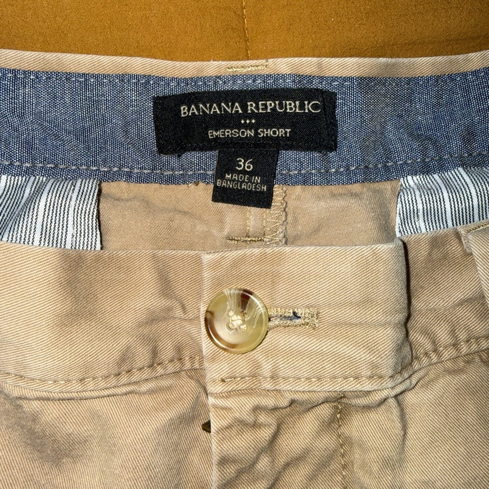 Banana Republic Men's Tan Emerson Shorts
